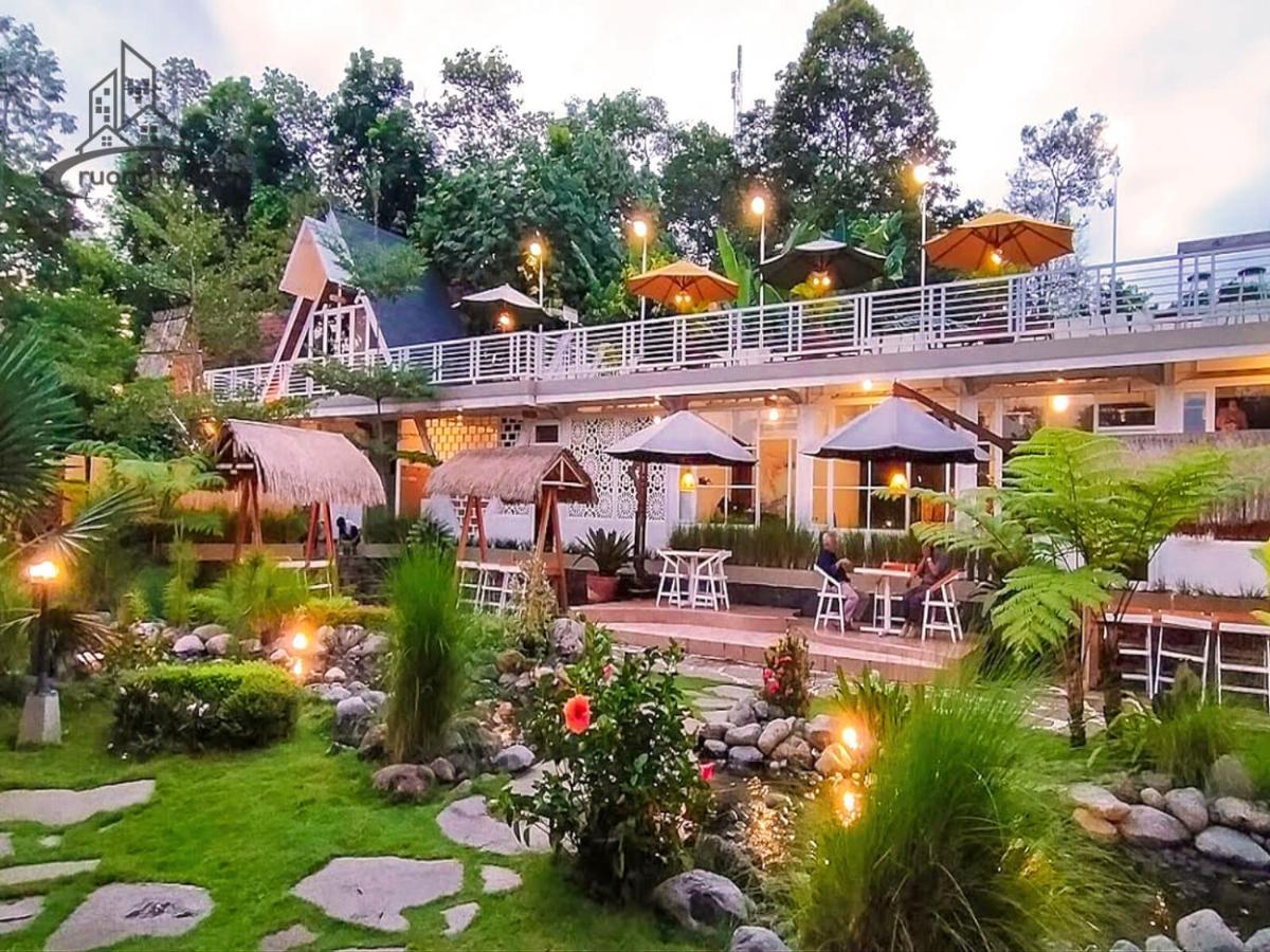 בניוואנגי Andung Andung Villa And Resto מראה חיצוני תמונה